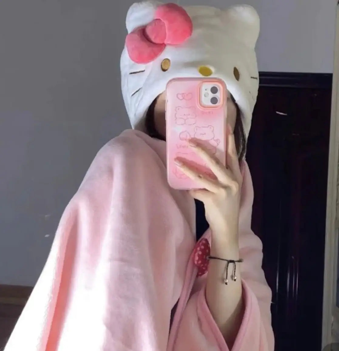 Hello Kitty Wearable Blanket Shawl Cloak